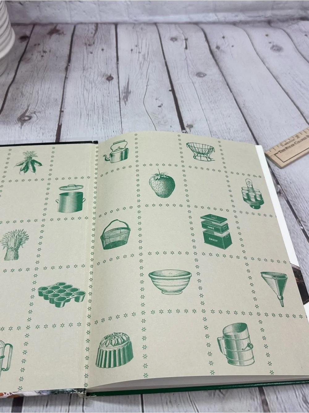 vtg 1983 Southern Living Company's Coming! Cookbook hardcover comfort food retro